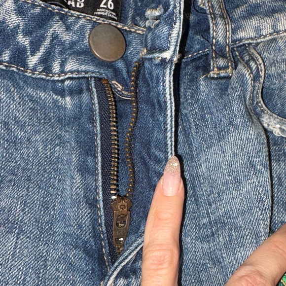 Design Lab Lord & Taylor Blue Embroidered Jean Shorts - Picture 4 of 7